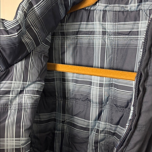 NEW ARIAT Reversible Navy Blue Quilted Hatton Vest Size M Wind Water Resistant - Picture 10 of 12